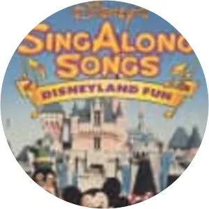 Disney Sing-Along-Songs: Disneyland Fun - 1990 ‧ Short/Music ‧ 29 mins ...