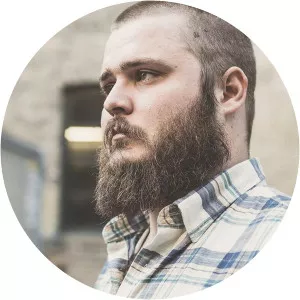 Neil Hilborn - American poet - Whois - xwhos.com